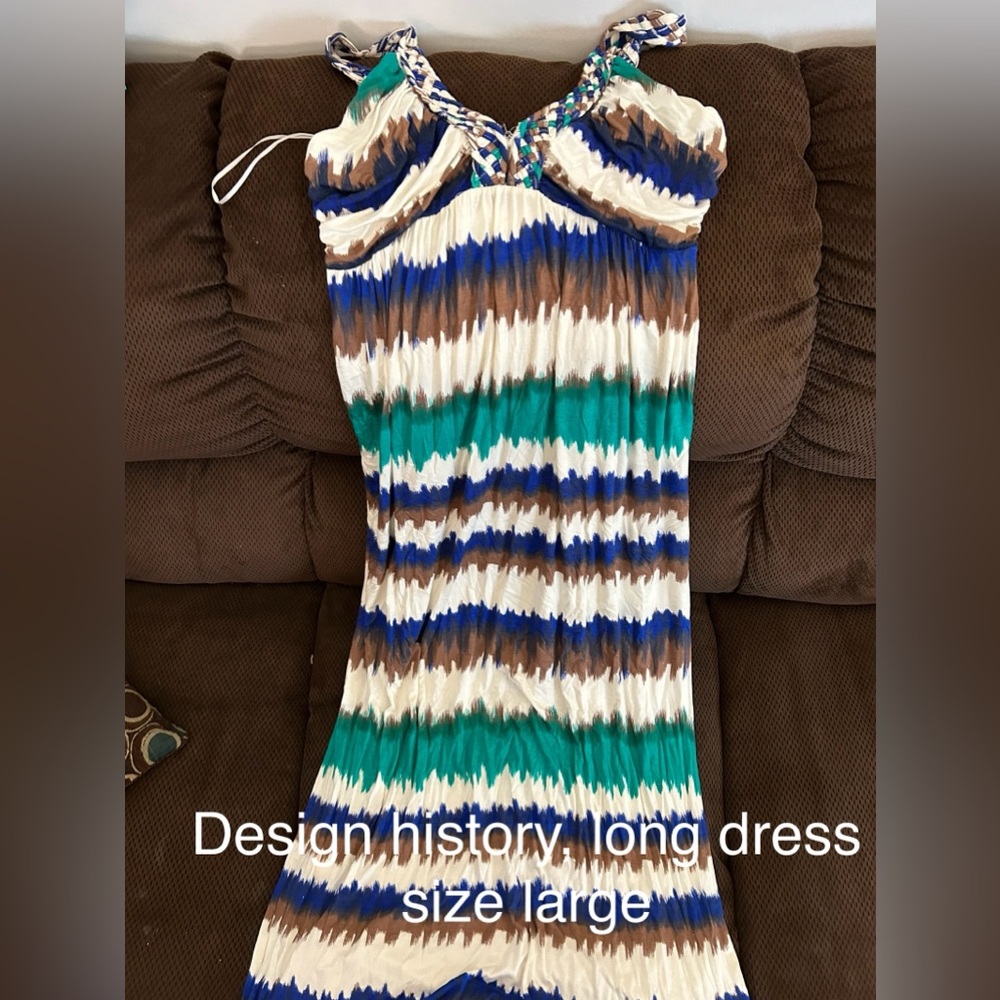 Nice long dress!!